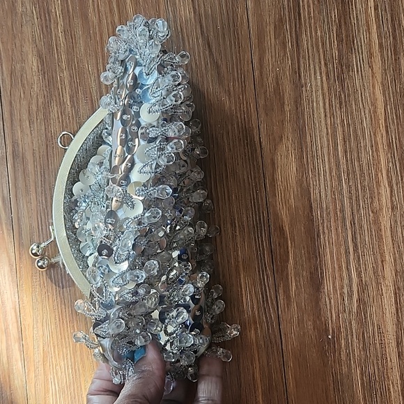 Mini Vintage Clutch - Picture 4 of 4